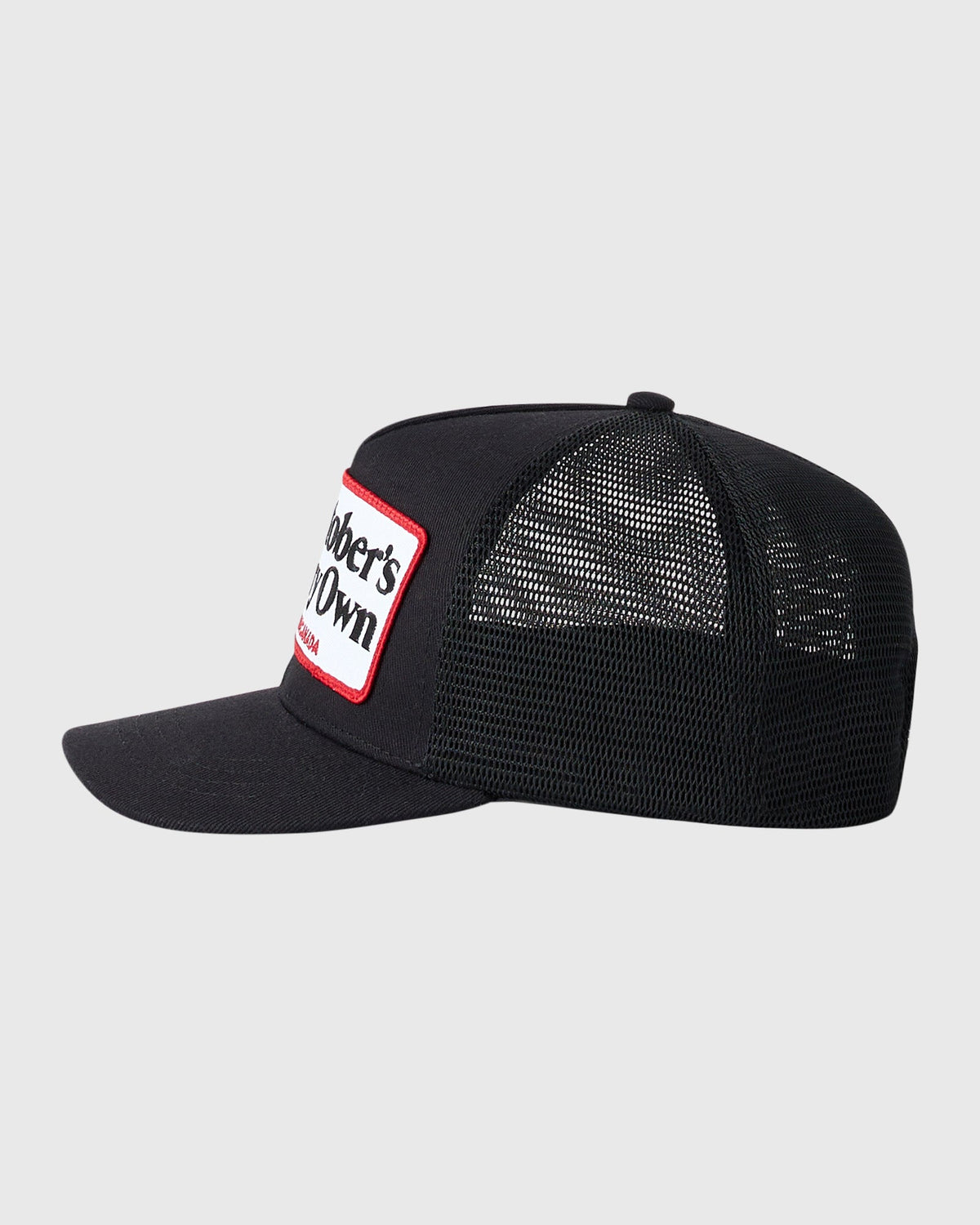 Familia Trucker Cap - Black