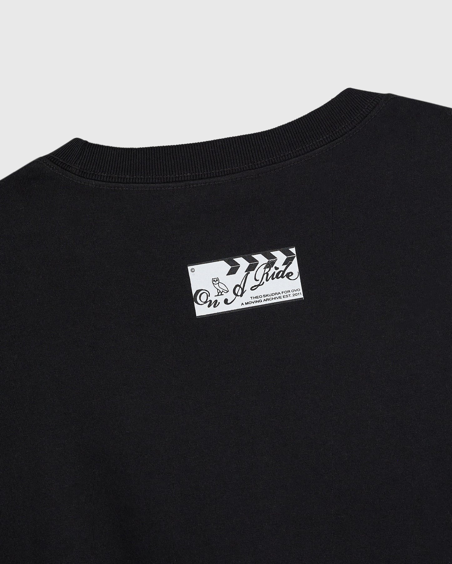 T-shirt coupe ample, épais, Theo Skudra - NOIR