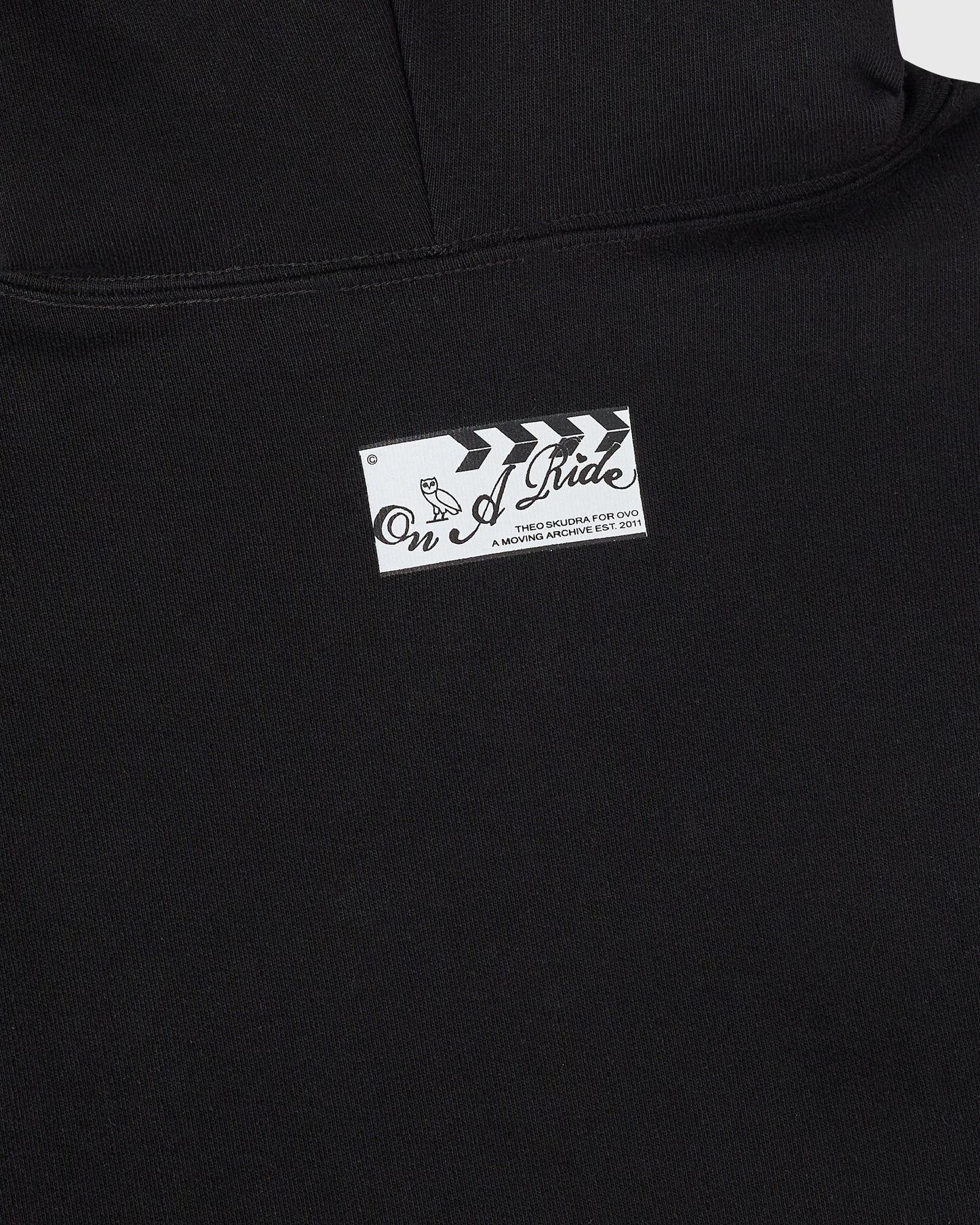 HOODIE THEO SKUDRA - NOIR